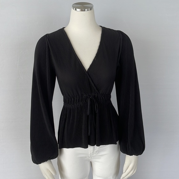 NWT Abercrombie and Fitch Black Top X Small - Picture 2 of 11